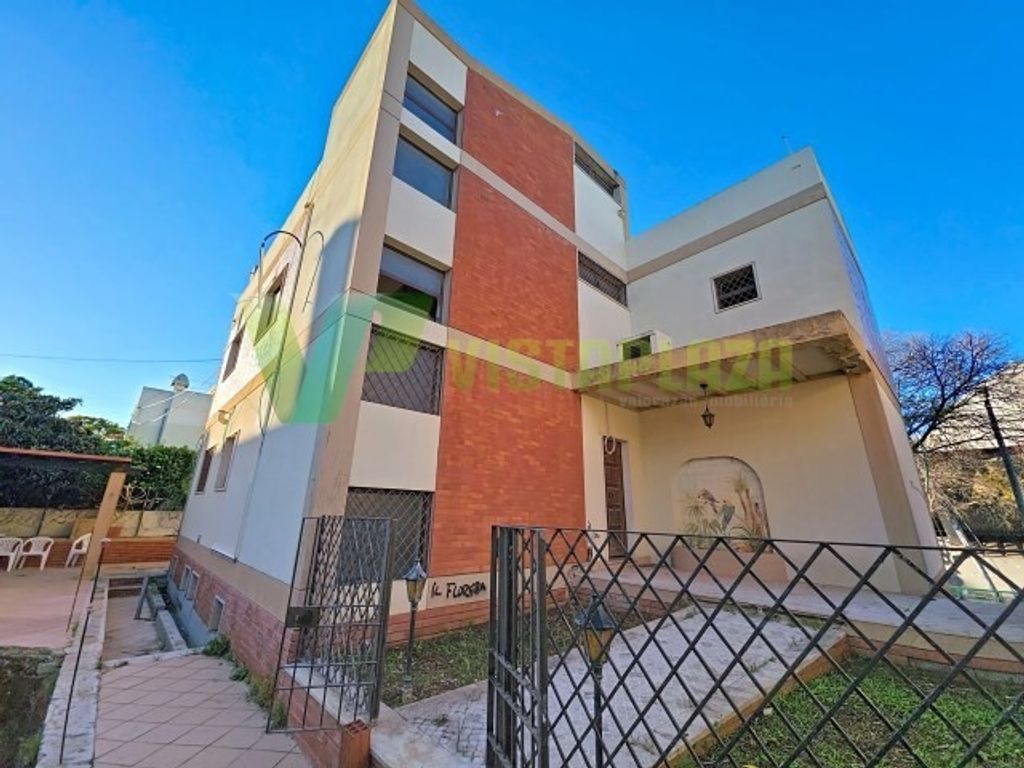 Luxury House for sale in Portimão, 820 000 €, Photo 1
