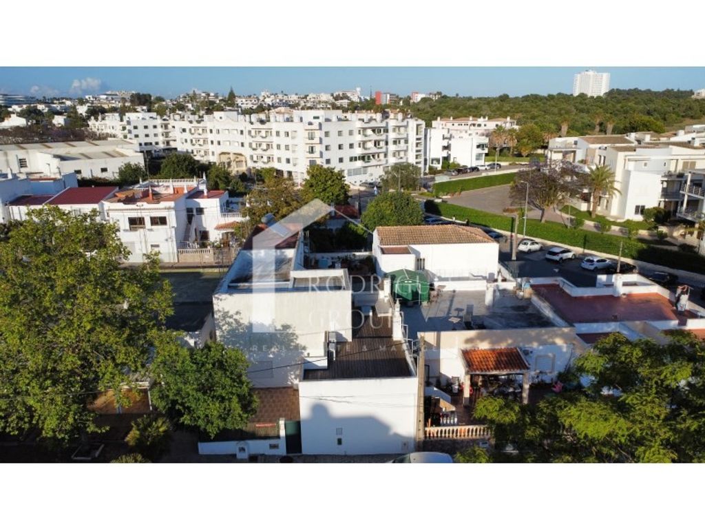 Luxury House for sale in Portimão, 595 000 €, Photo 2