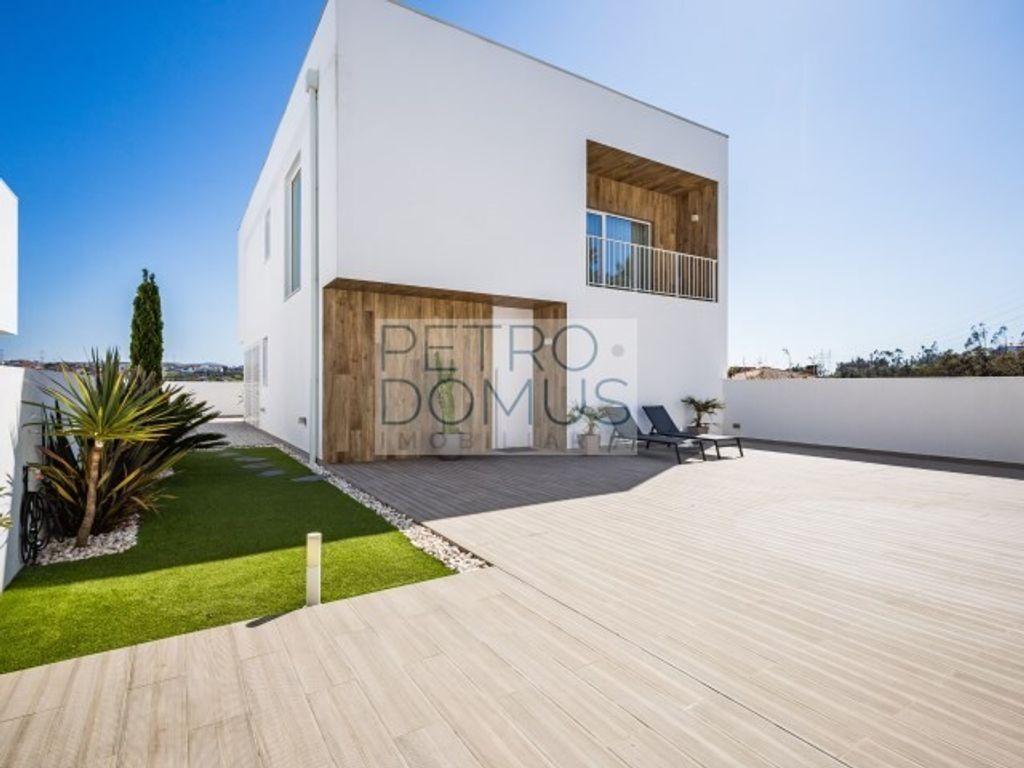 Maison de luxe à vendre à Leiria, 575 000 €, Photo 3