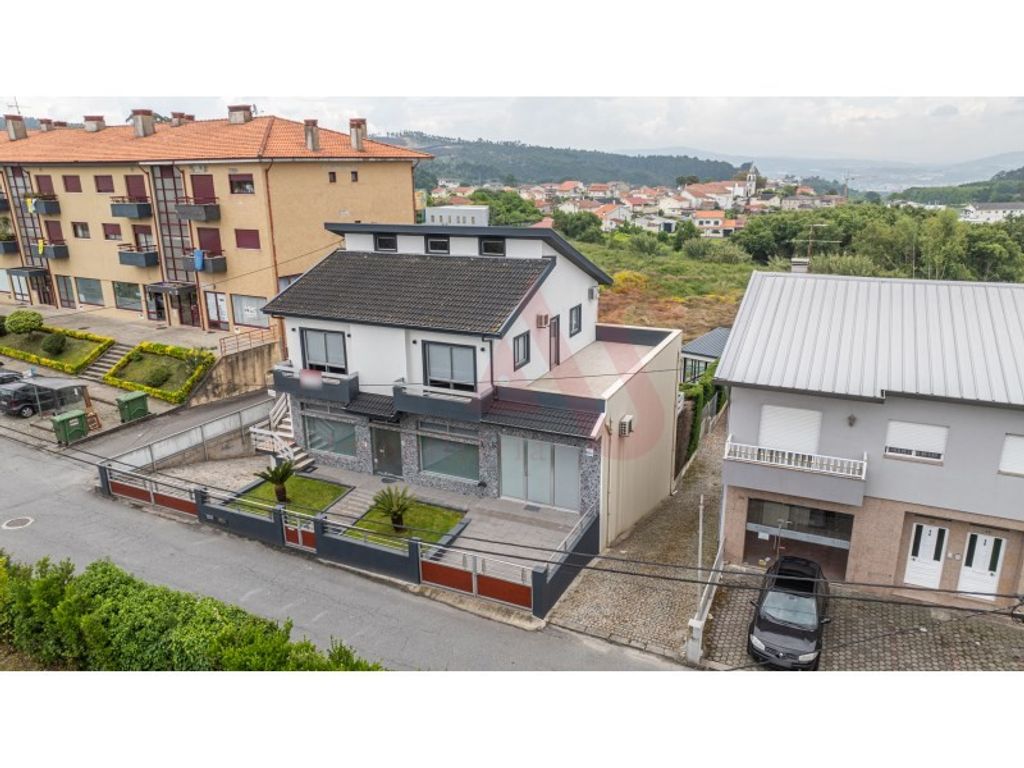 Luxury House for sale in Paredes, 499 000 €, Photo 1