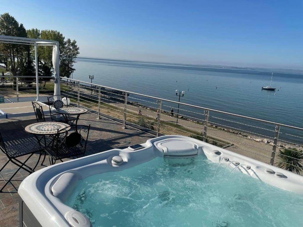 Maison de luxe à vendre à Bardolino, 3 300 000 €, Photo 1