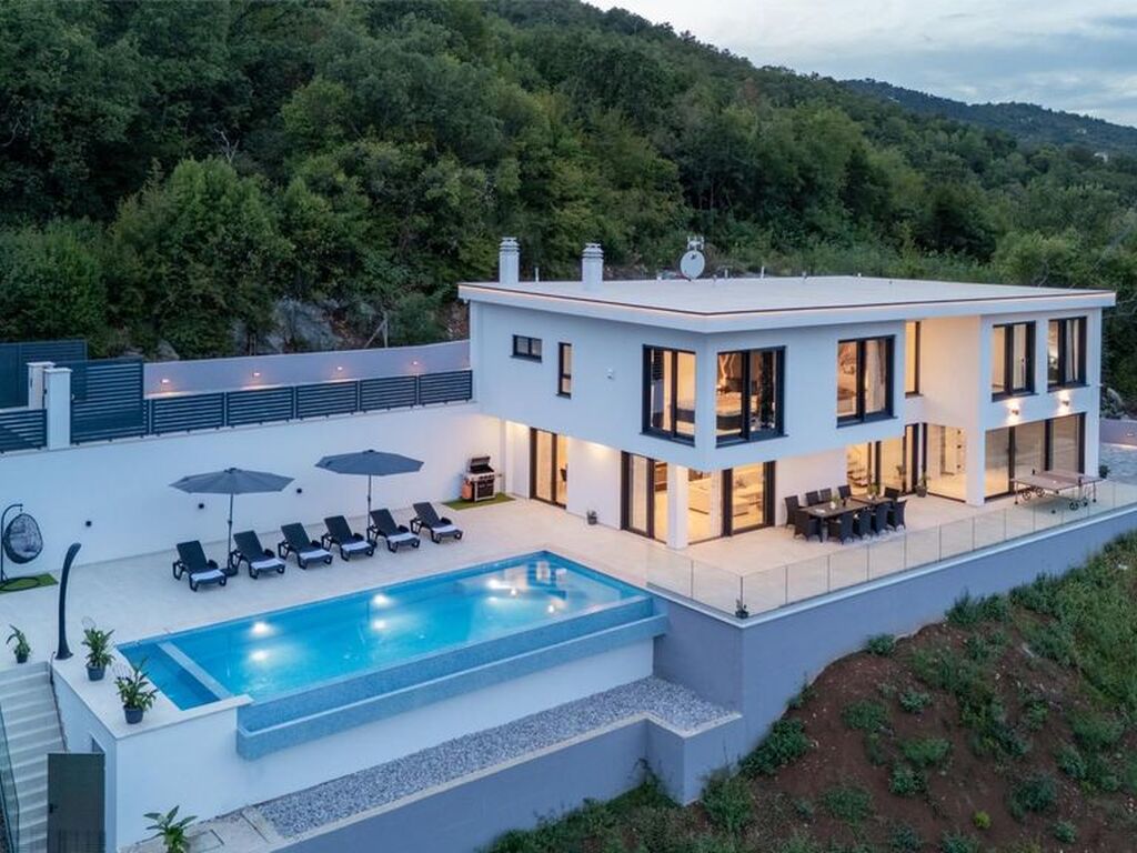 Maison de luxe à vendre à Mihotici, 0 €, Photo 1