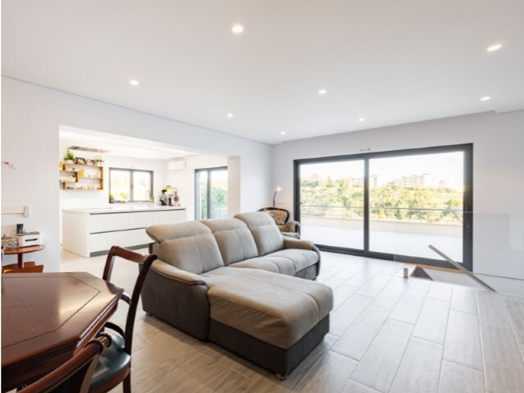 Maison de luxe à vendre à Tavarede, 740 000 €, Photo 2