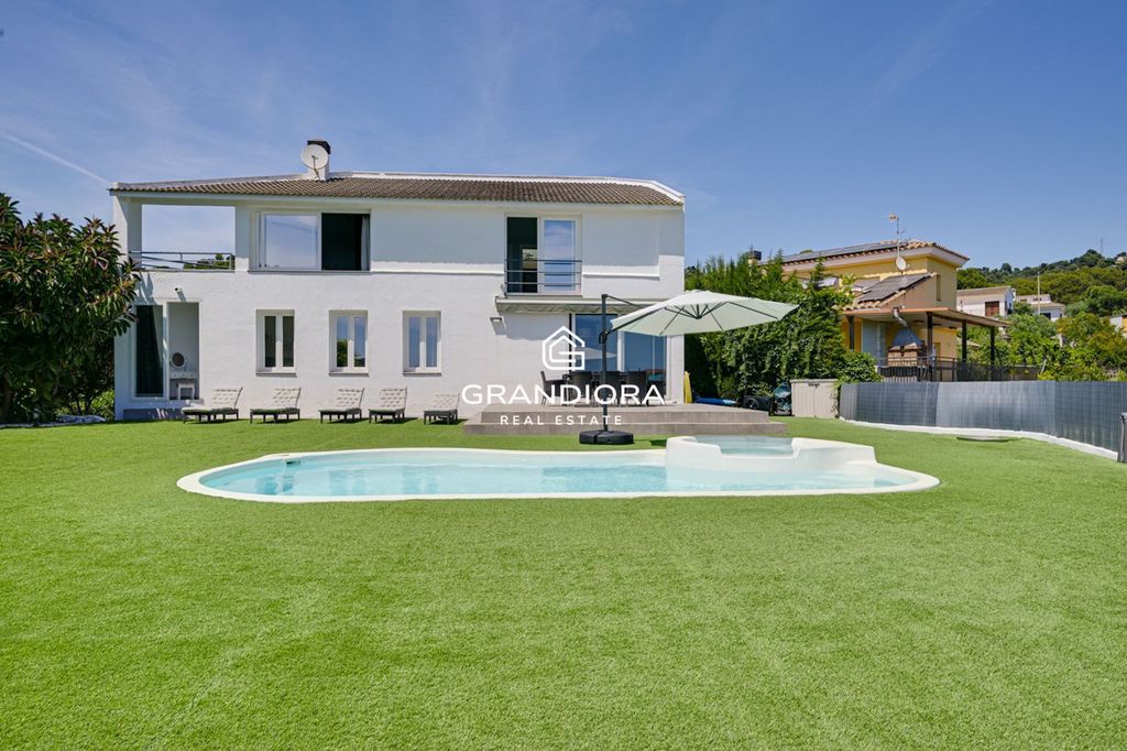 Maison de luxe à vendre à Santa Susanna, 880 000 €, Photo 2