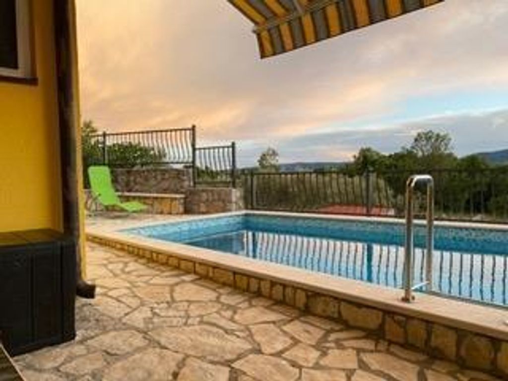 Maison de luxe à vendre à Krk, 550 000 €, Photo 3