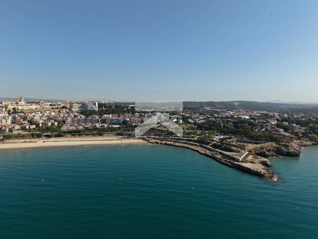 Maison de luxe à vendre à Tarragona, 2 200 000 €, Photo 1