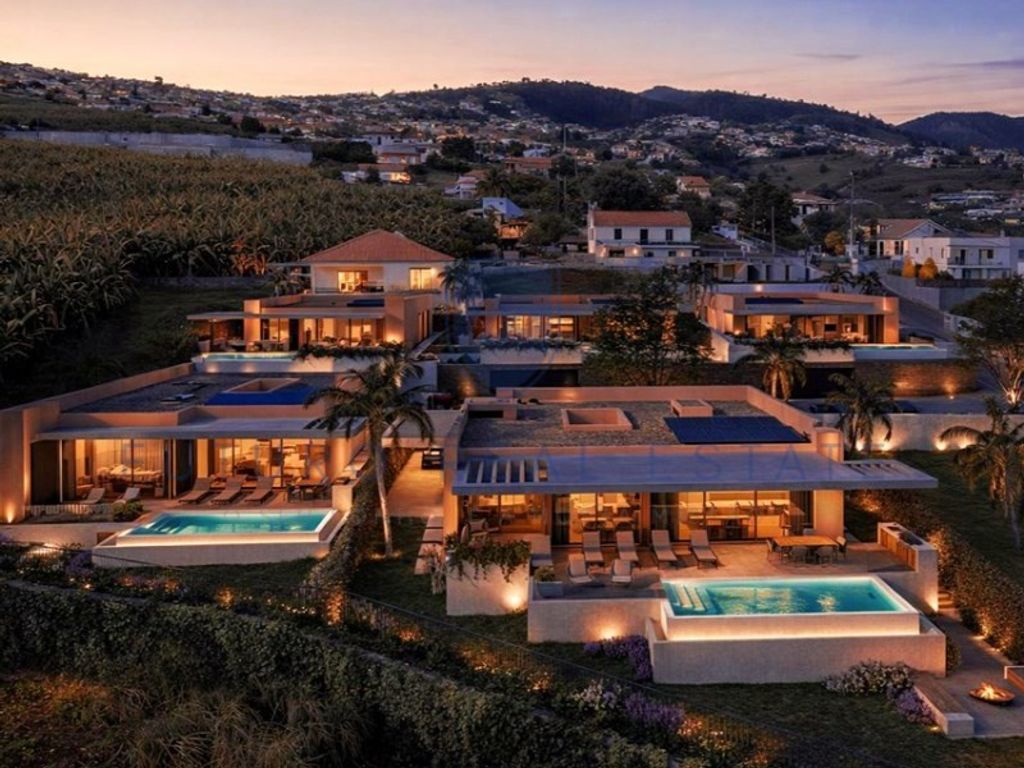 Luxury House for sale in Calheta, 1 825 000 €, Photo 1