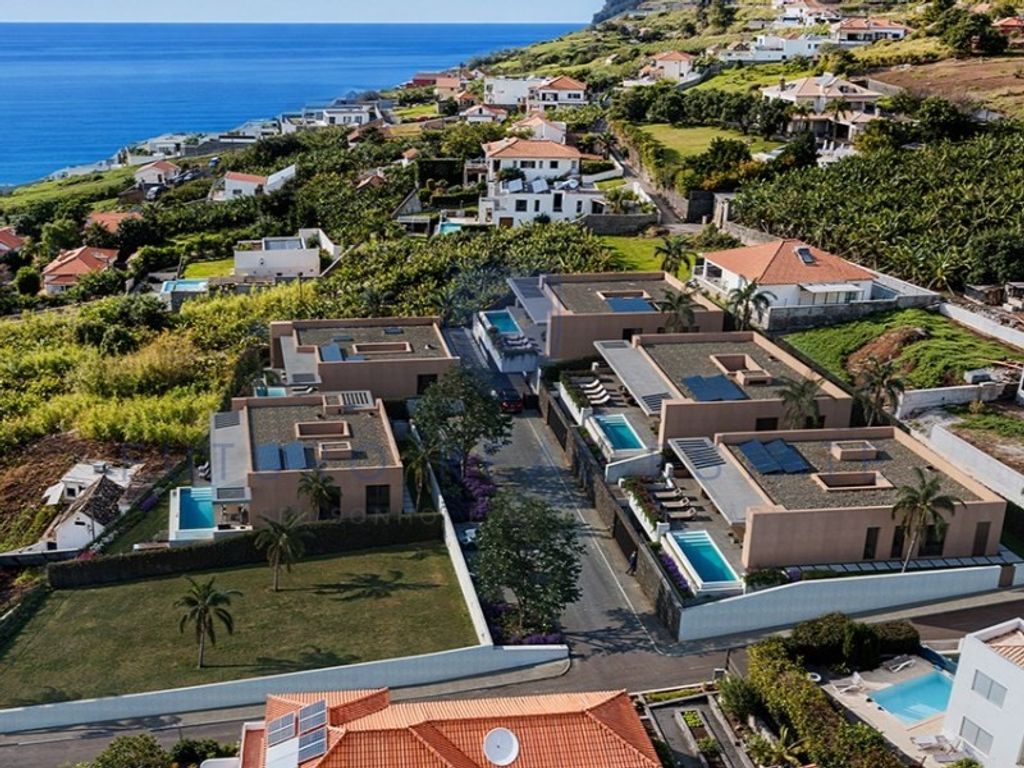Luxury House for sale in Calheta, 1 890 000 €, Photo 1