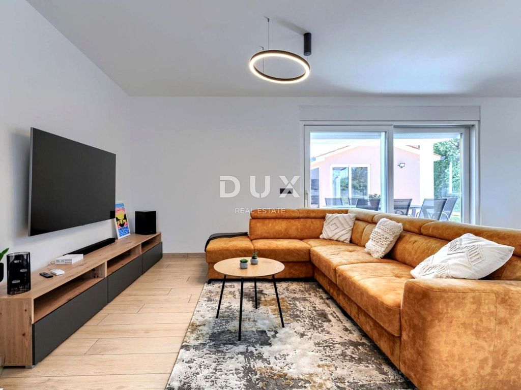 Maison de luxe à vendre à Labin, 630 000 €, Photo 3