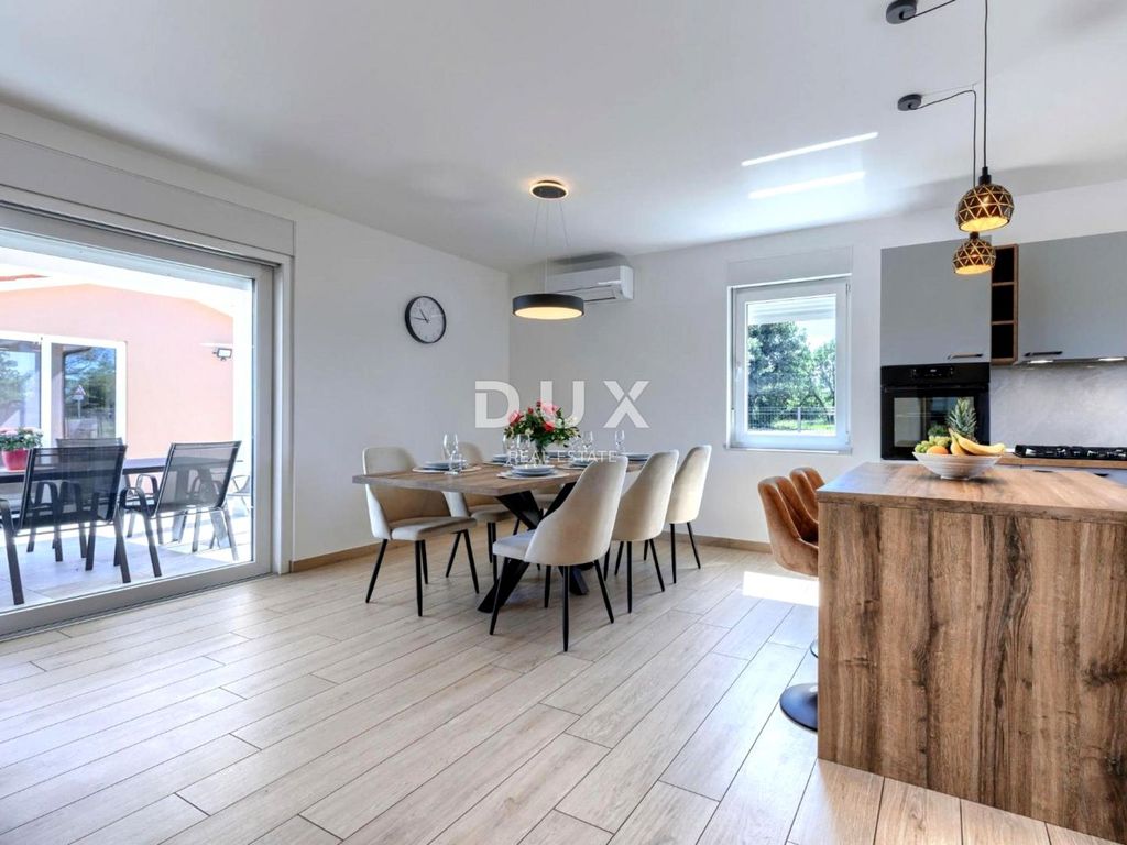 Maison de luxe à vendre à Labin, 630 000 €, Photo 6