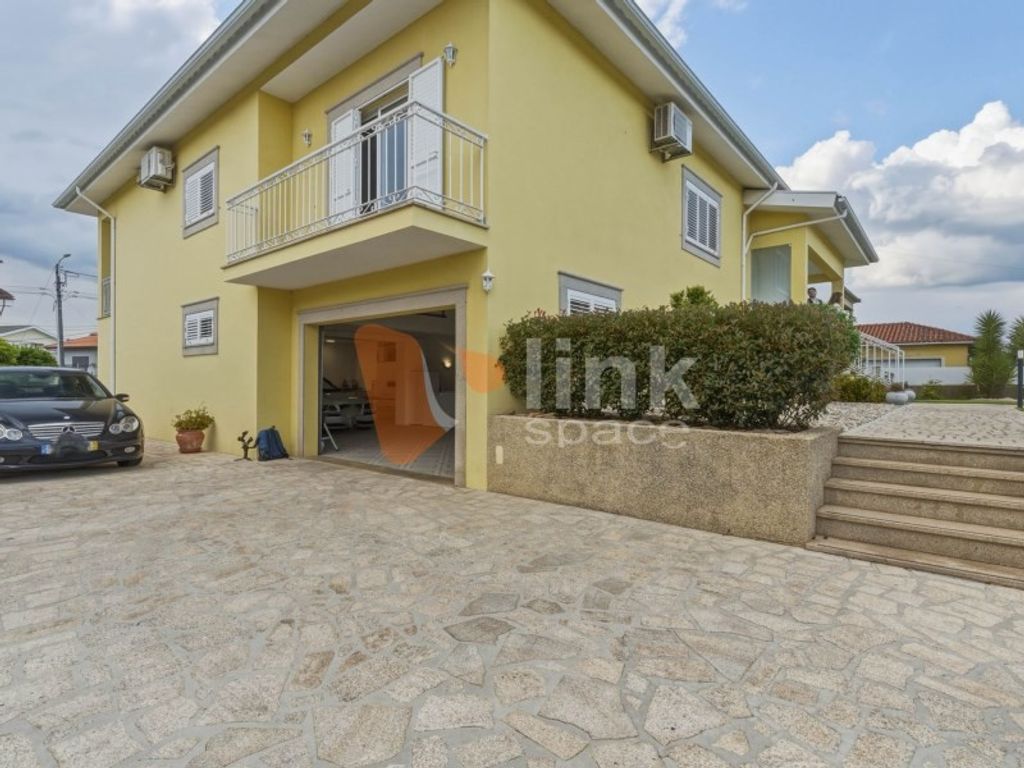 Luxury House for sale in Vila Verde, 665 000 €, Photo 6