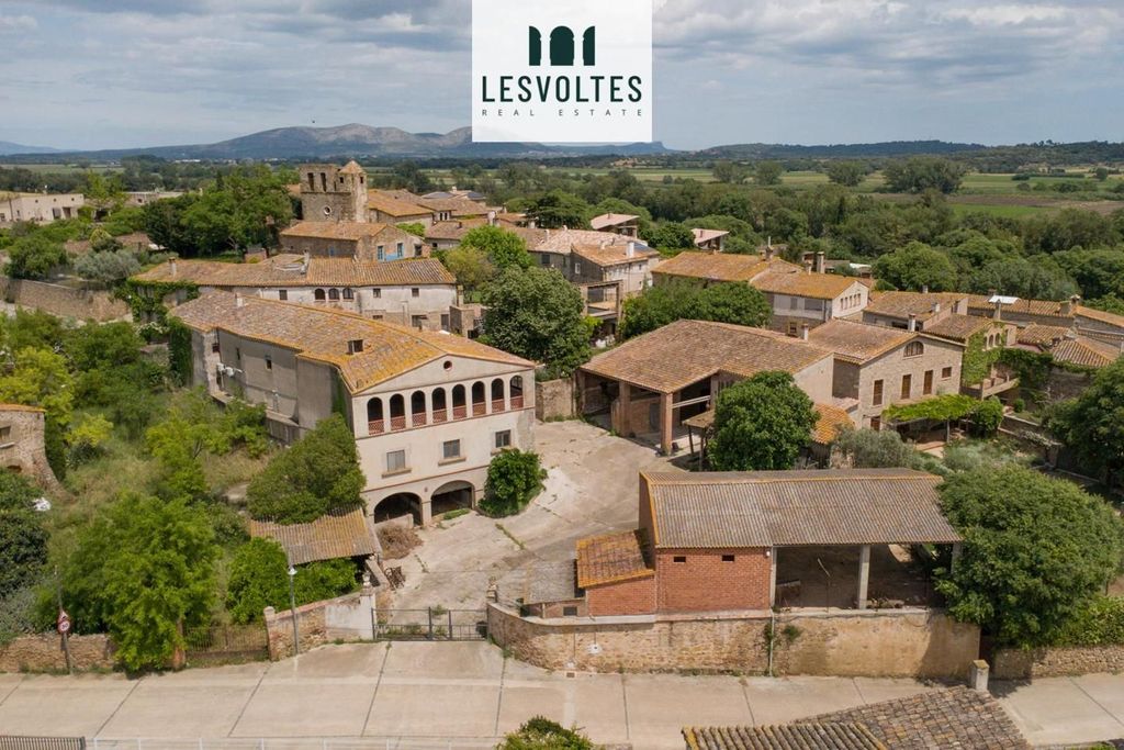 Maison de luxe à vendre à Matajudaica, 950 000 €, Photo 1