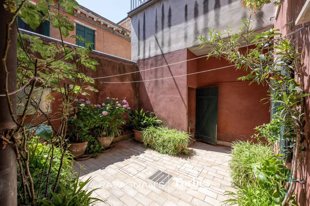 Luxury Apartment for sale in Venice, 510 000 €, Photo 2