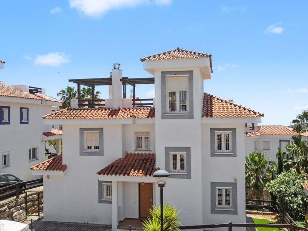 Luxury House for sale in Manilva, 550 000 €, Photo 2
