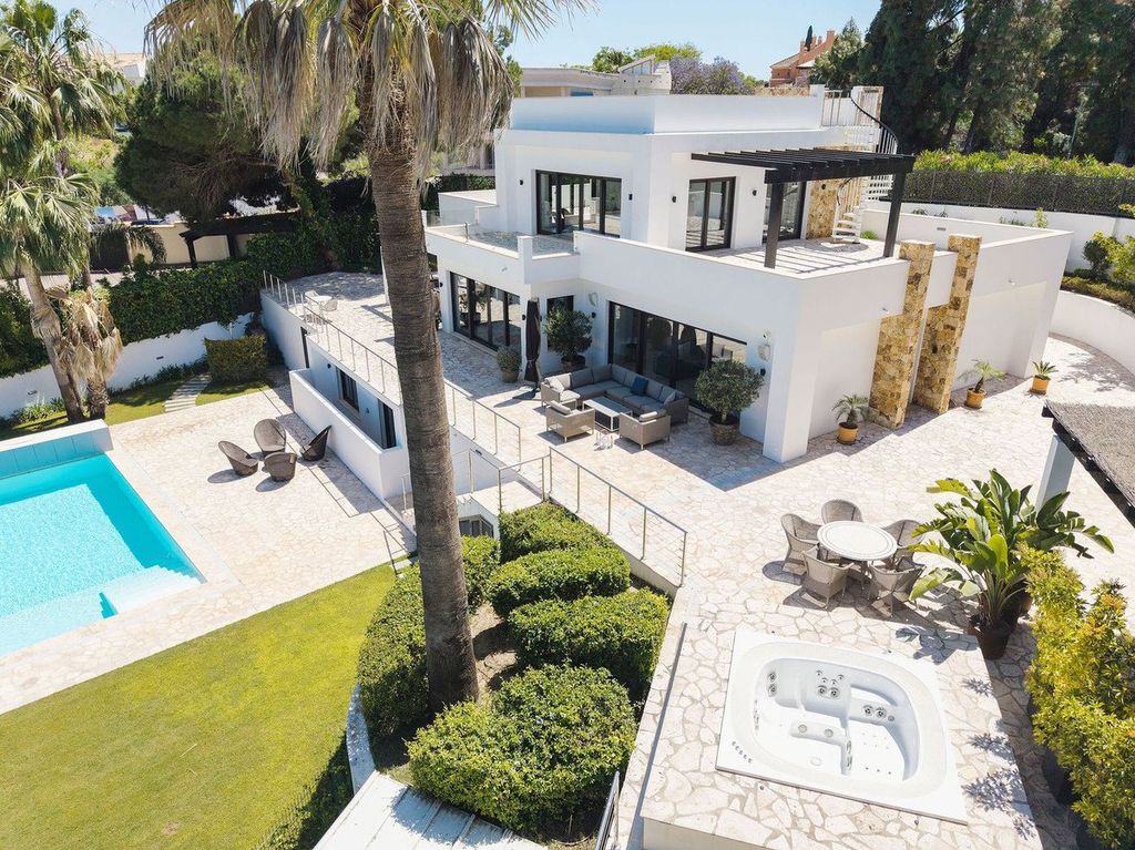 Luxury House for sale in Nueva Andalucia, 2 990 000 €, Photo 2