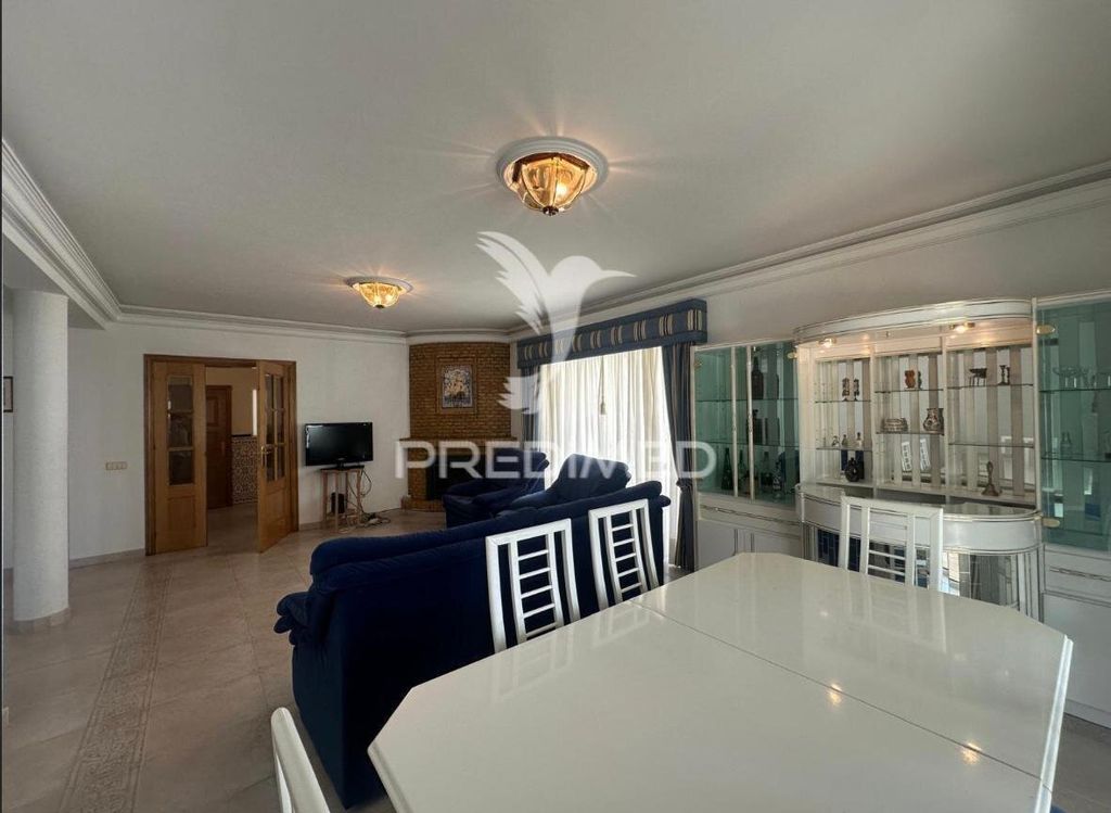 Luxury House for sale in Portimão, 615 000 €, Photo 7