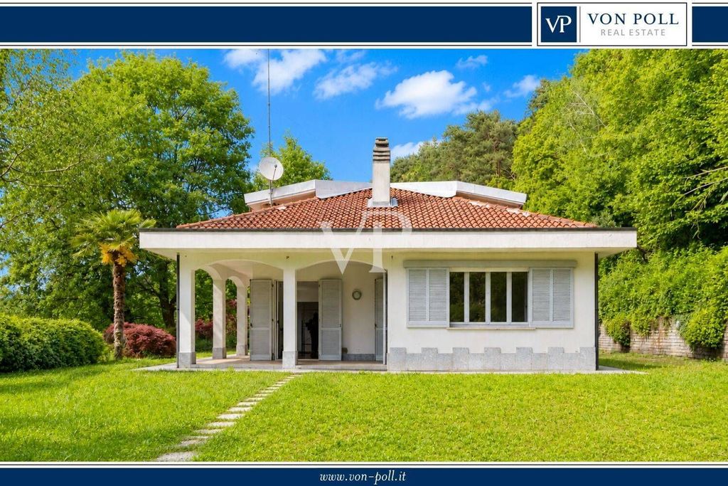 Maison de luxe à vendre à Carimate, 1 200 000 €, Photo 1