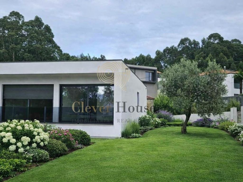 Maison de luxe à vendre à Barcelos, 649 000 €, Photo 1