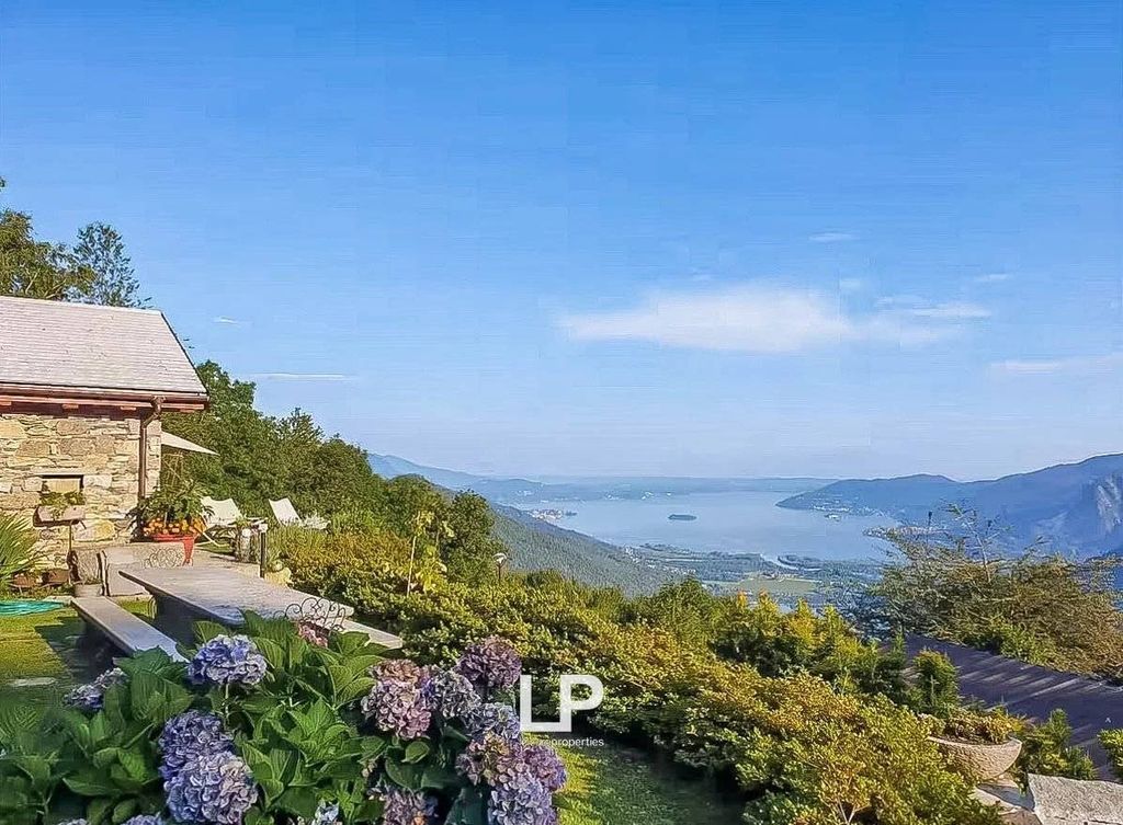 Appartement de luxe à vendre à Mergozzo, 1 500 000 €, Photo 1