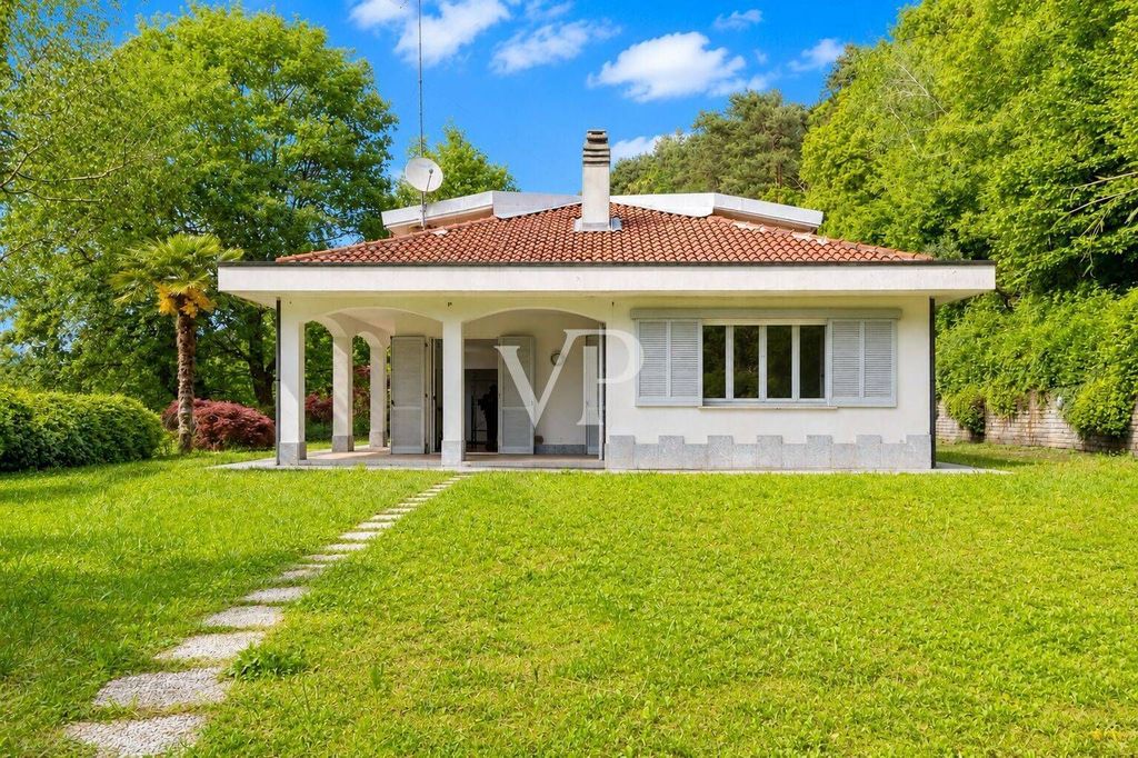 Maison de luxe à vendre à Carimate, 1 200 000 €, Photo 2