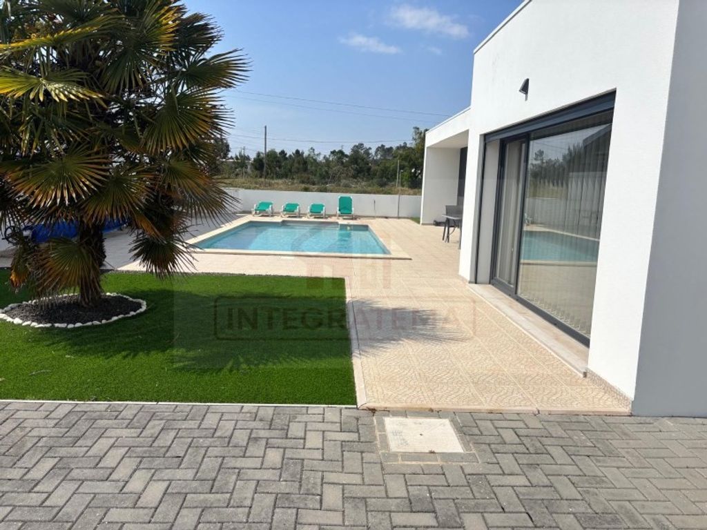 Luxury House for sale in Alcobaça, 470 000 €, Photo 2