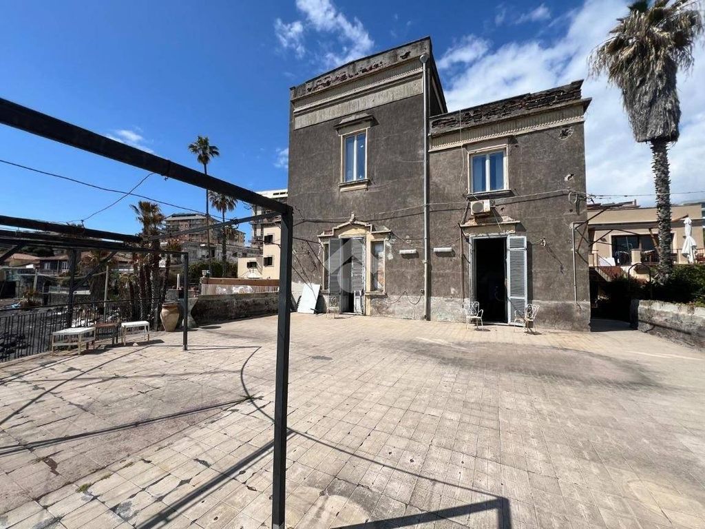 Luxury House for sale in Catania, 1 780 000 €, Photo 4
