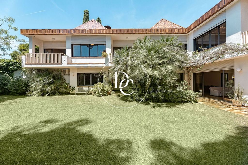 Maison de luxe à vendre à Cubelles, 780 000 €, Photo 1
