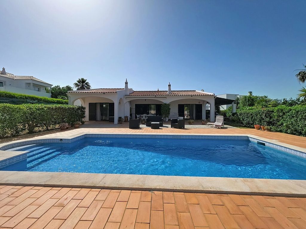 Luxury House for sale in Portimão, 665 000 €, Photo 2