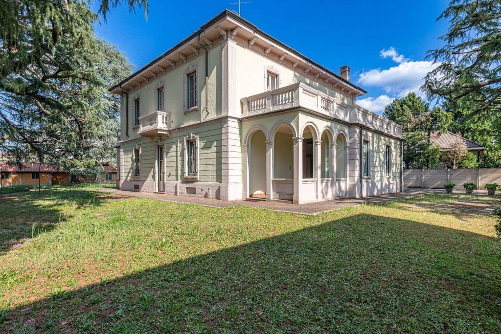 Luxury House for sale in Monza, 1 650 000 €, Photo 3