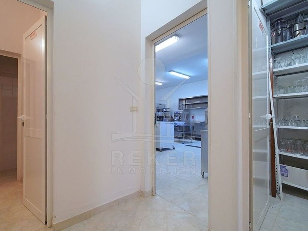 Maison de luxe à vendre à Bale, 540 000 €, Photo 3