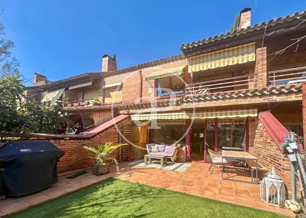 Maison de luxe à vendre à Majadahonda, 1 150 000 €, Photo 3