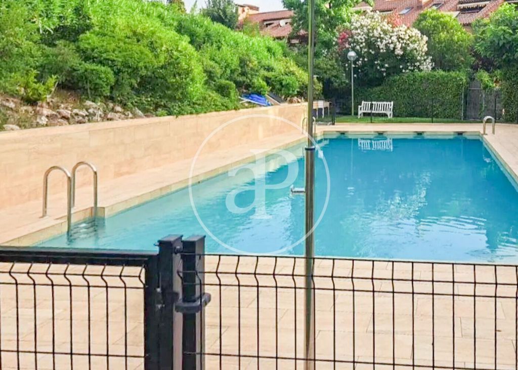 Maison de luxe à vendre à Majadahonda, 1 150 000 €, Photo 5