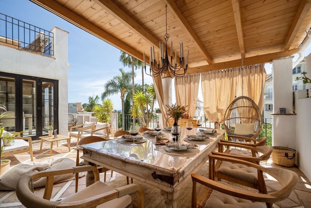 Maison de luxe à vendre à Marbella, 1 695 000 €, Photo 1
