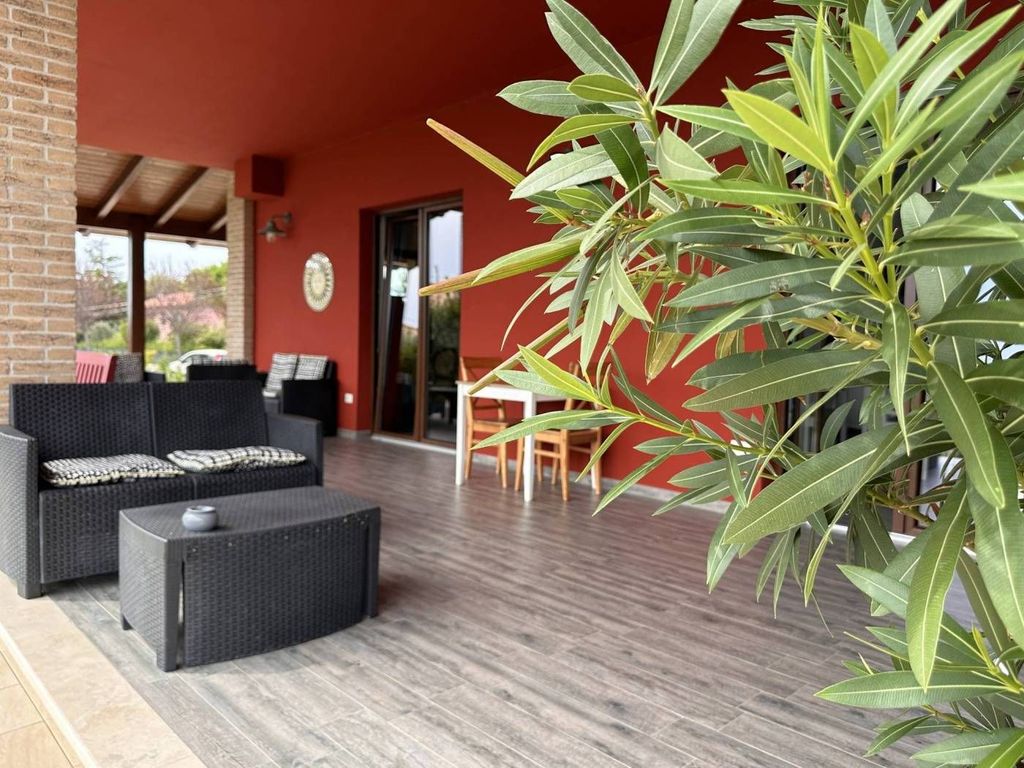Luxury House for sale in Colonnella, 840 000 €, Photo 1