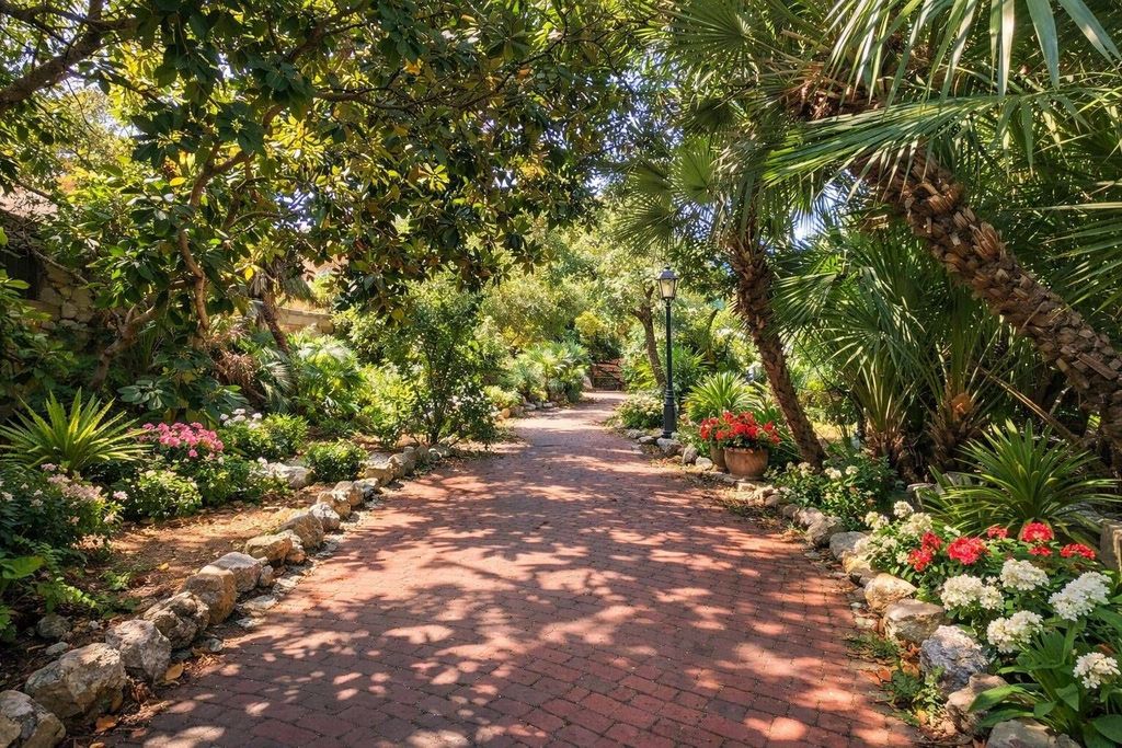 Maison de luxe à vendre à Anzio, 590 000 €, Photo 3