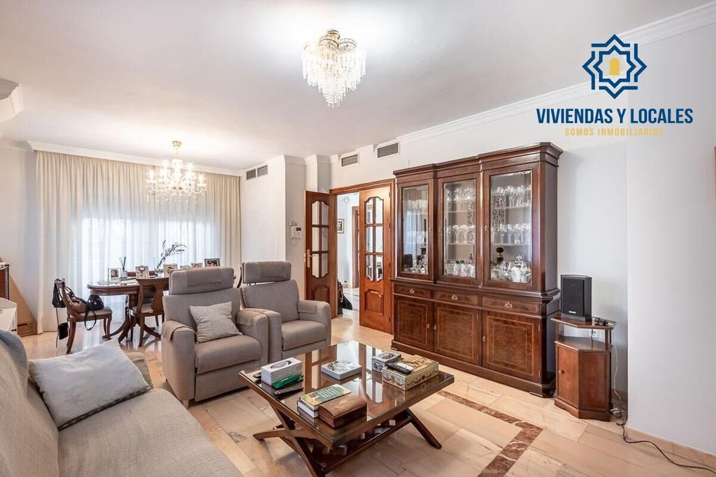 Maison de luxe à vendre à Peligros, 405 000 €, Photo 4