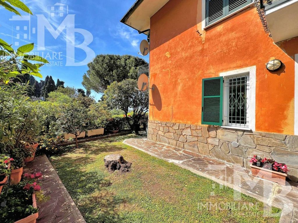 Luxury Apartment for sale in Recco, 420 000 €, Photo 1