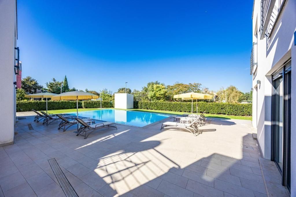 Maison de luxe à vendre à Banjole, 630 000 €, Photo 5