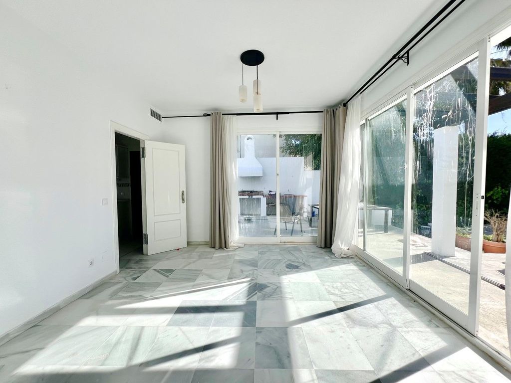 Maison de luxe à vendre à Marbella, 1 470 000 €, Photo 3