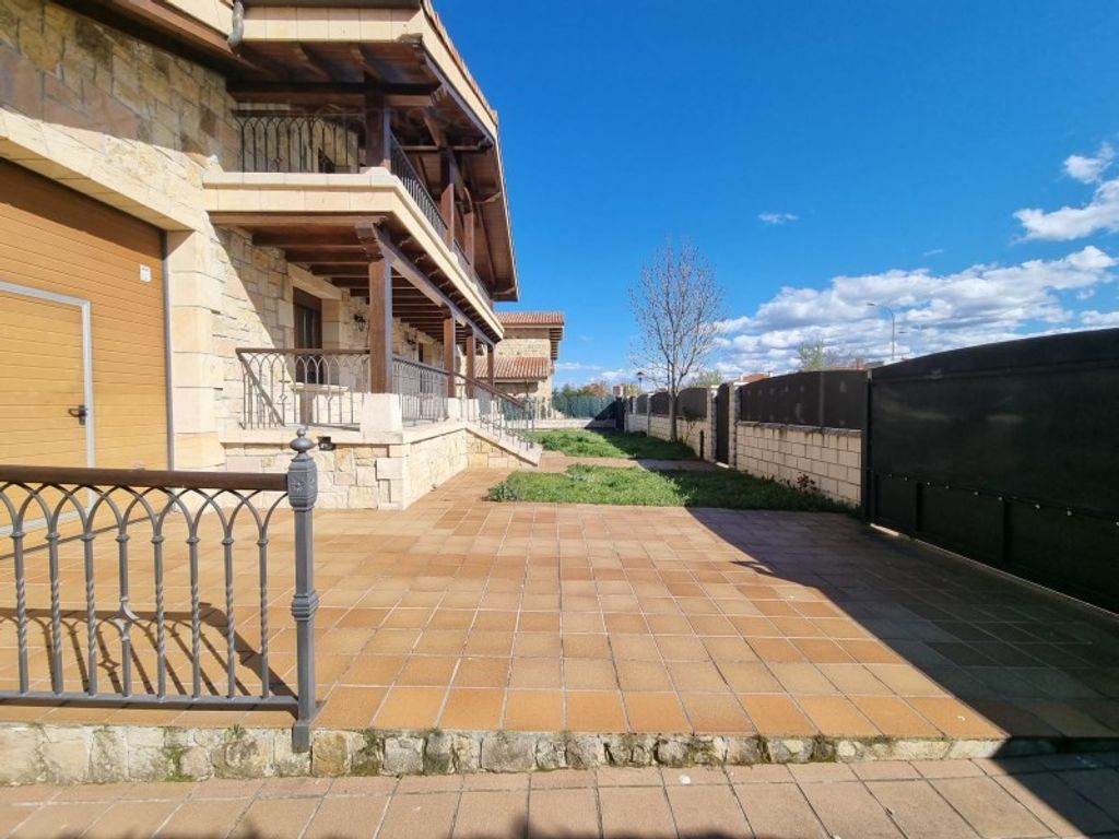 Maison de luxe à vendre à Villarcayo, 500 000 €, Photo 4