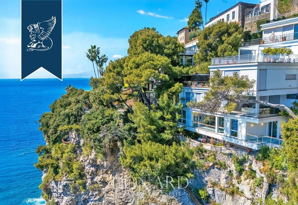 Luxury Apartment for sale in Recco, 2 830 000 €, Photo 1