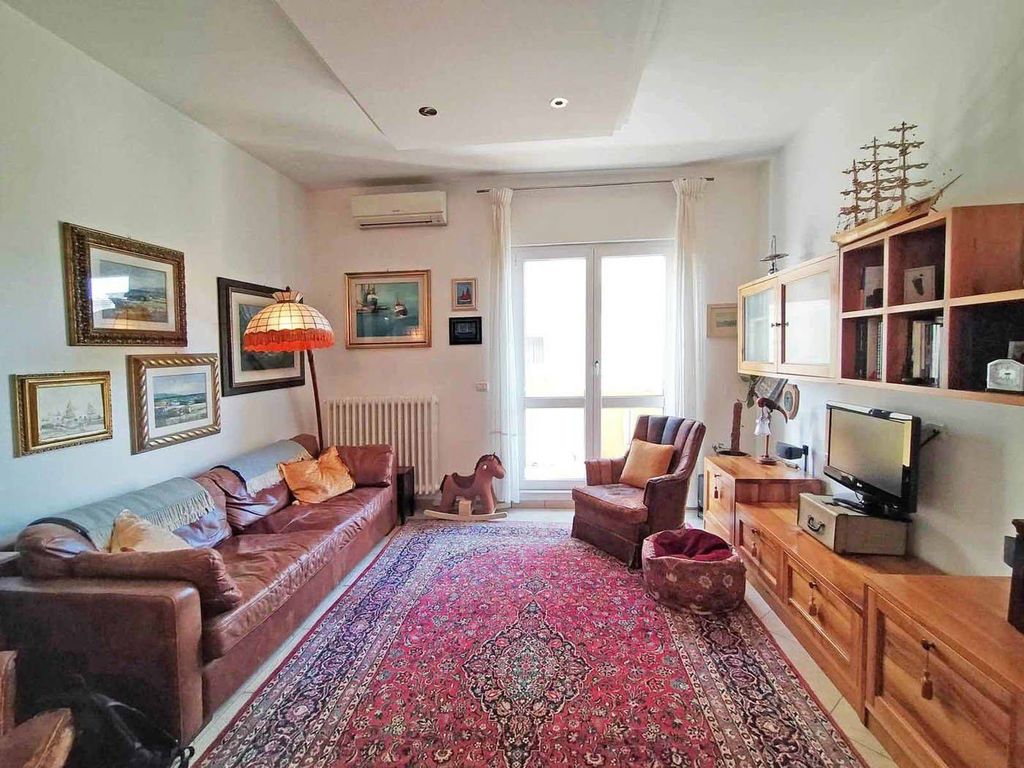 Luxury Apartment for sale in Senigallia, 540 000 €, Photo 2