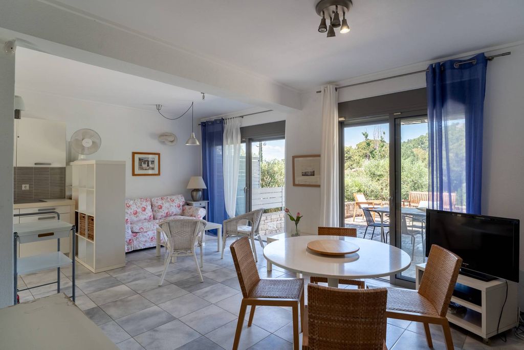 Maison de luxe à vendre à Níkiti, 430 000 €, Photo 3