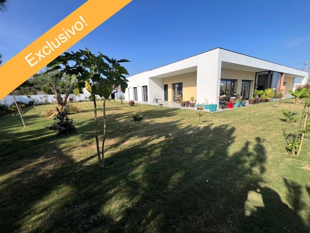 Luxury House for sale in Torres Vedras, 697 500 €, Photo 1