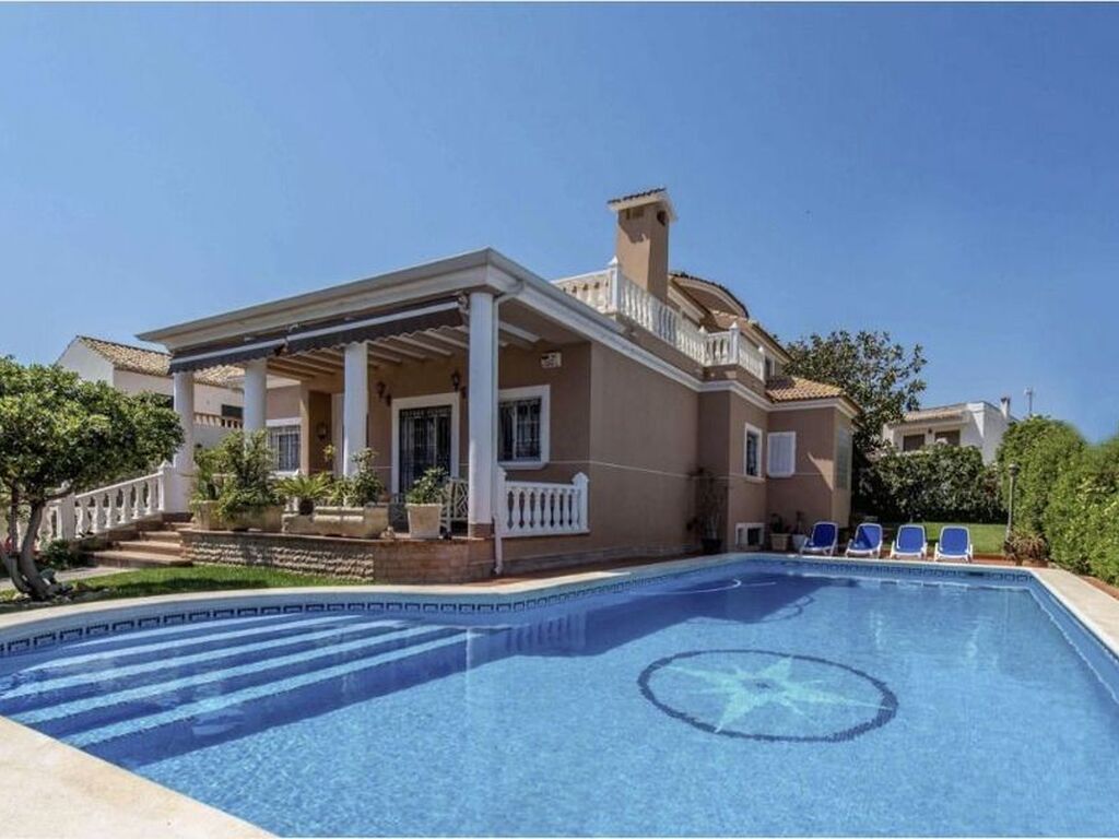 Maison de luxe à vendre à Torrevieja, 1 000 000 €, Photo 1