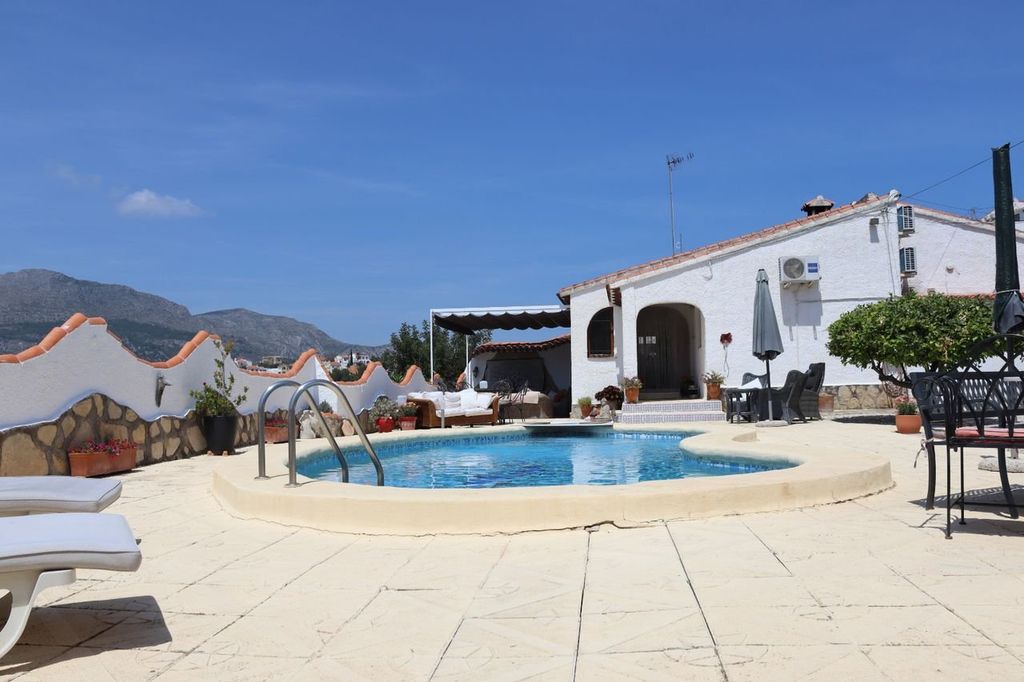 Maison de luxe à vendre à Orba, 515 000 €, Photo 1