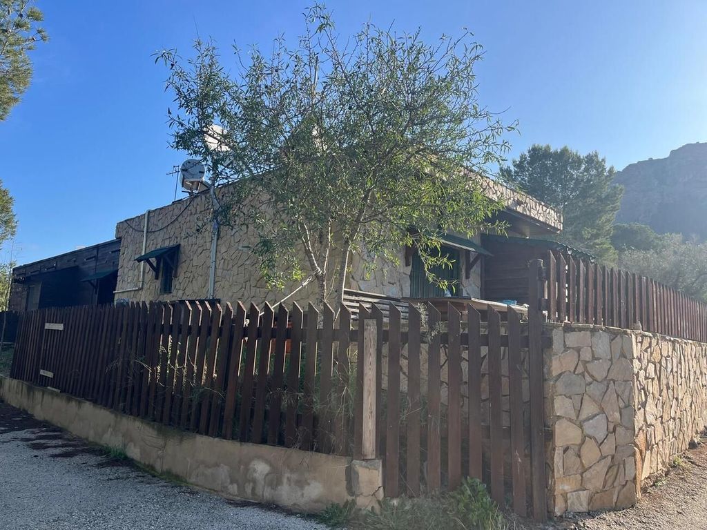 Luxury House for sale in Murcia, 590 000 €, Photo 1