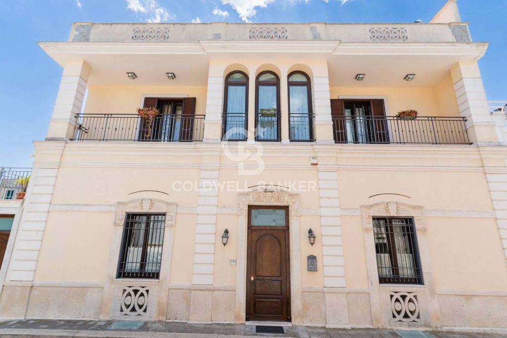 Maison de luxe à vendre à Adelfia, 480 000 €, Photo 1