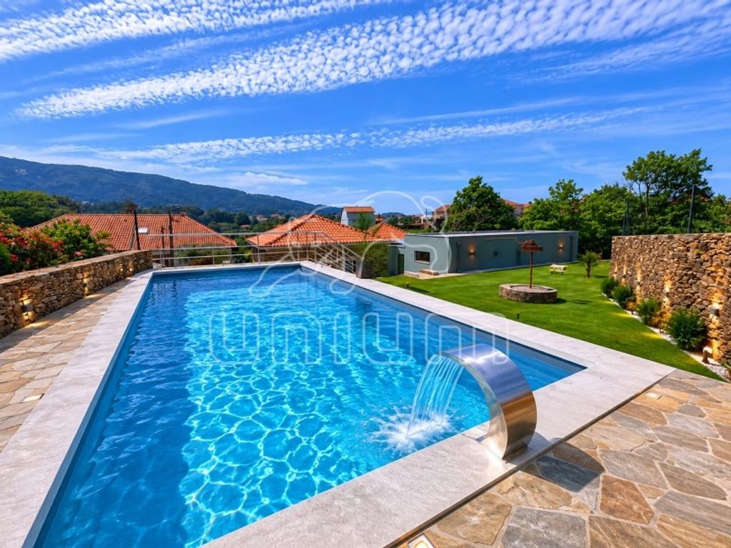 Maison de luxe à vendre à Caminha, 570 000 €, Photo 1