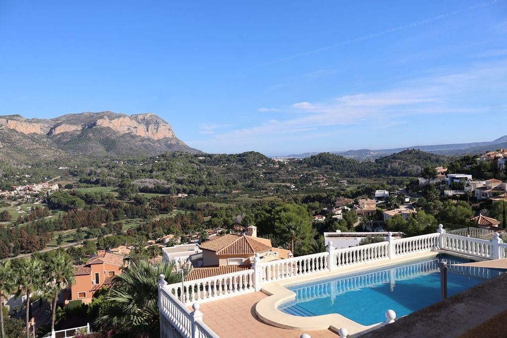 Luxury House for sale in Denia, 785 000 €, Photo 1